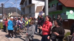 Pri výjazdovom rokovaní vlády na Liptove do protestujúcich vrazil cyklista | 29.4.2026