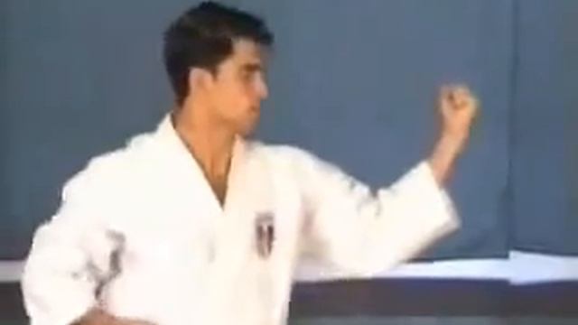 Лука Вальдези Хеан Сандан. Luca Valdesi kata Heian Sandan