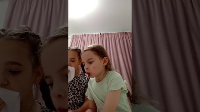 1000018505.mp4 смотреть онлайн