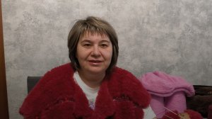 Связала 2 меховых жилета ,новый процесс на спицах.