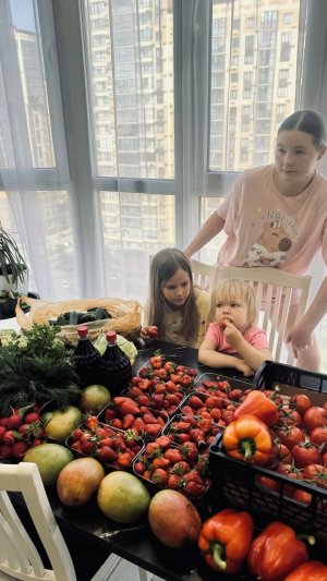 Как Карасёвы съездили за овощами и фруктами