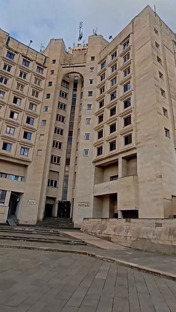 У гостиницы Рустави в Рустави (Грузия) 30.05.2025