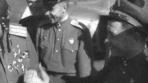 Присвоение лётчику А.И. Покрышкину звания трижды Героя Советского Союза (кинохроника, 1944 г.)
