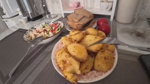 Хоть немного легче стало. Деньги плОчены, выбросить нельзя!
