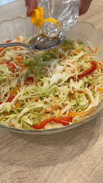Салат из свежей капусты с уксусом как в столовой