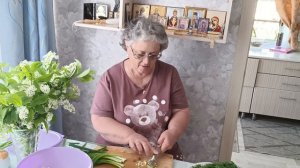 10.05.26. Приготовила тортик и окрошку.
