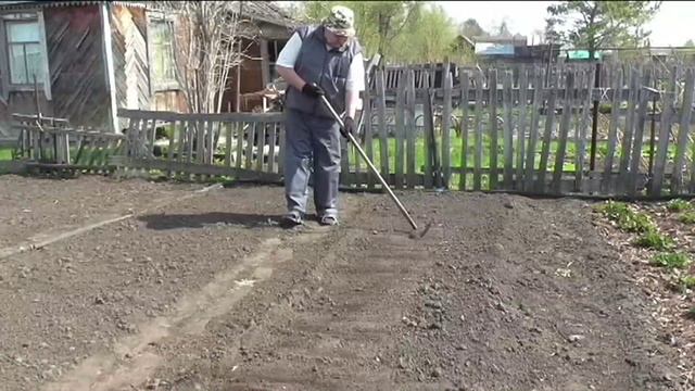 Делаю грядки на моем огороде