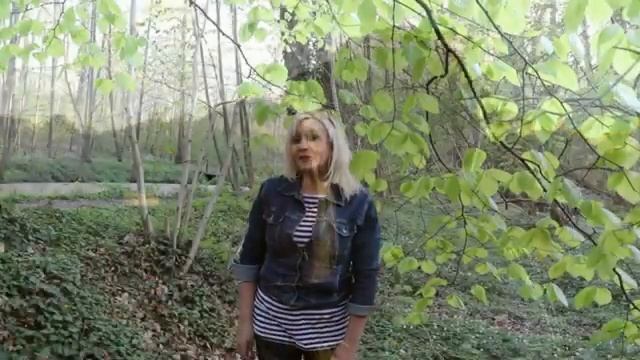 БЕЛАЯ ЛИЛИЯ - МАЛЬЧИШКА ИЗ СОСЕДНЕГО ДВОРА  АВТОРСКОЕ ВИДЕО