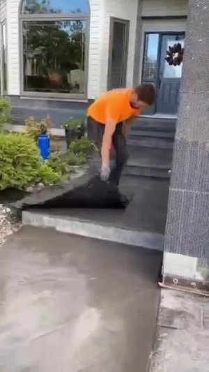 Фактура на бетоне 👌

Способ нанесения фактуры на бетонную заливку