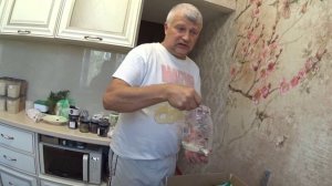 ВСЁ ПО БАНОЧКАМ ДА ПО ПОЛОЧКАМ
