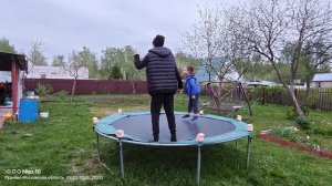 прыгаем на батуте (3 часть) до самой ночи.