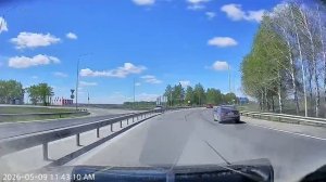 Хорошо, что слева никого не было.