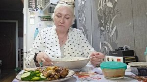 ЧТО ЕСТЬ В ПЕЧИ,НА СТОЛ МЕЧИ!ДОЕДАЕМ ЧТО ОСТАЛОСЬ!