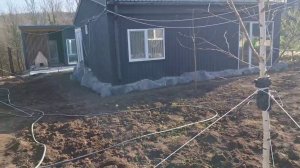 оформление цоколя дома  в  виде  скалы из арт бетона мастер ПАВЕЛ Демин