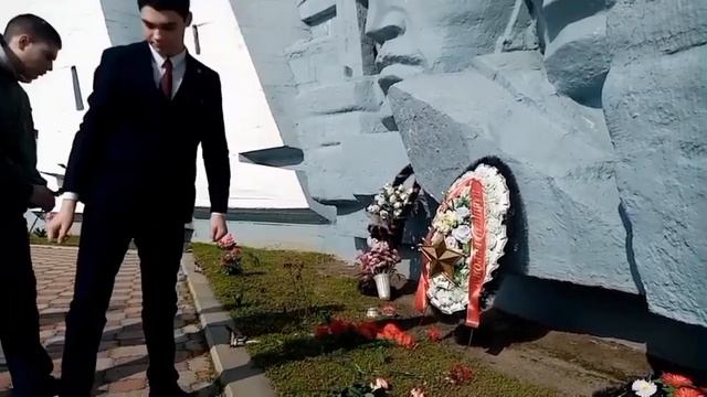 ПОМНИМ!  ЧТИМ!