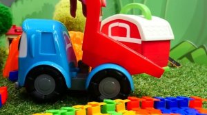 Грузовичок Лева и Экскаватор Капу спасают тренировку Молнии Маквина! 🚗💨
