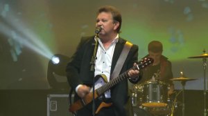 Рыжая красавица -  исполняет Андрей Рождественский