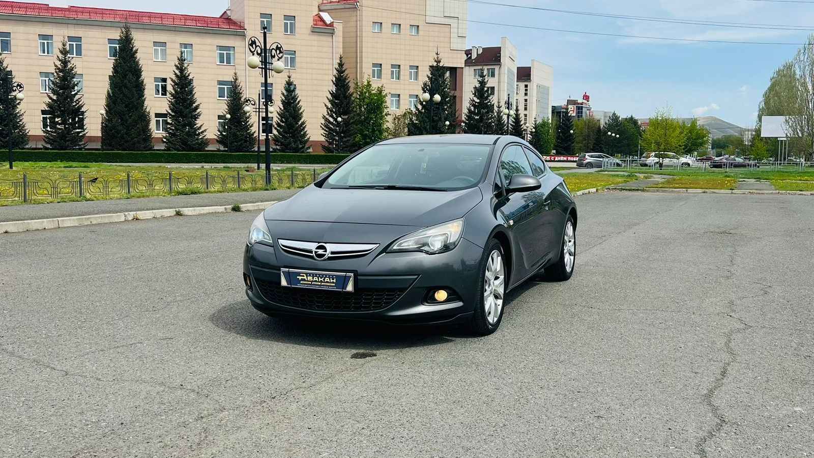 Opel Astra, 2012 год смотреть онлайн