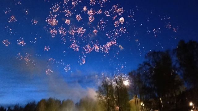 салют на день победы 2026 смотреть онлайн