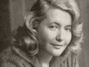 Юлия Друнина.  Стихотворения о войне.