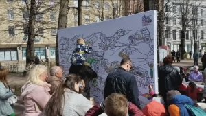 Выборг. Гуляния в центральном парке.