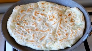 Лепешки на кефире с картошкой и творогом / Как приготовить вкусно на сковороде?