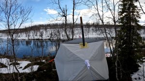 ПО РЕКЕ НА ЛОДКЕ СО СНЕЖНЫМИ БЕРЕГАМИ,НОЧЬ В ПАЛАТКЕ  НА БЕРЕГУ РЕКИ,ПОХОД УДАЛСЯ,ЦЕЛИ ДОСТИГНУТЫ.