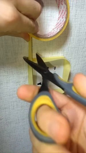 Секрет маляров 🎨

Чтобы не запачкать розетки при покраске