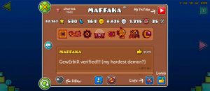 Играю в Geometry dash