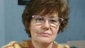 События одного дня. Нажарили шашлык и бедрышки. Похолодало, связала ворот у джемпера.