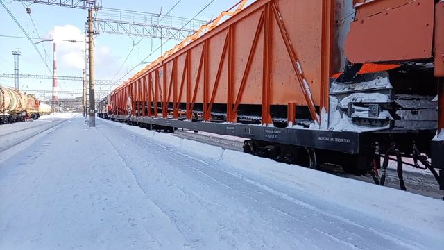 Снегоуборочный поезд проезжает мимо смотреть онлайн