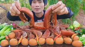 #МУКБАНГ Свиная грудинка с острым соусом и свежими овощами!АСМР ЕДА НА КАМЕРУ ОБЖОР ОБЕД
