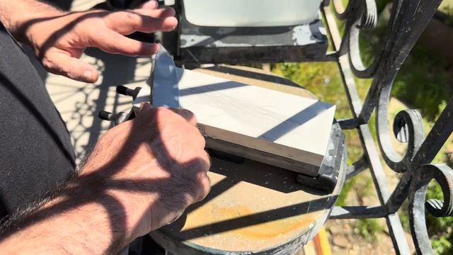 Быстрая заточка ножа м390 и тест РК на вскрытие карбидов смотреть онлайн