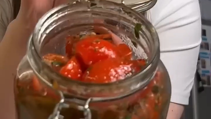 Помидоры по-корейски...🍅😋
⠀