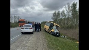 В Омской области автобус с детьми попал в ДТП, один ребёнок погиб