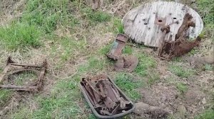 Металлокоп .  Тот же колхоз , те же кусты , накопал больше 100 кг. , реечный домкрат выручает !