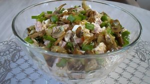 Салат с ветчиной и сыром