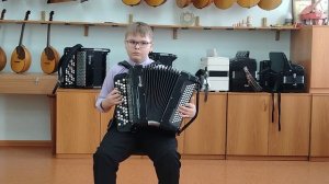 Сергеев Богдан    В. Шаинский «Песенка крокодила Гены»