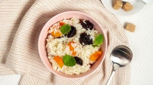 Рисовая каша с сухофруктами