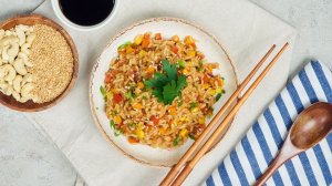 Жареный рис с овощами по-мексикански