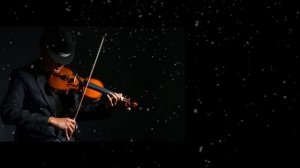 Light Beat Version Violinist Playing in the Snow [get.gt]