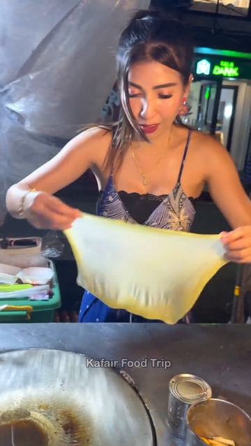 Популярный ресторан Roti Lady в Бангкоке, Таиланд — тайская уличная еда.