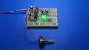 Плавное поочередное мигание светодиодов на NE555.