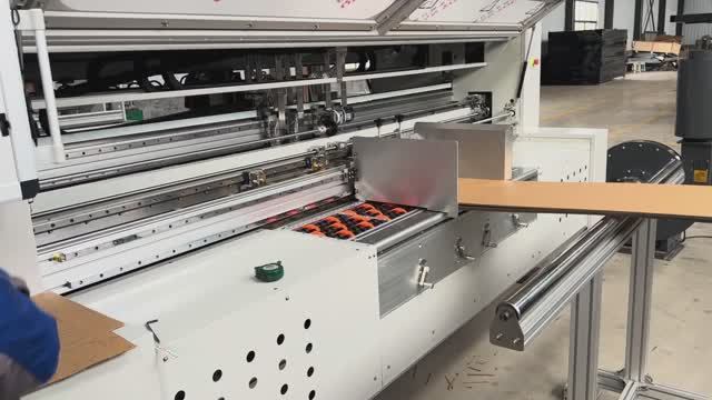 Автоматический боксмейкер QHBM-2500 PLUS - работа оборудования смотреть онлайн