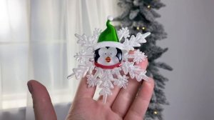 Светящаяся СНЕЖИНКА С ПИНГВИНОМ, на присоске, RGB LED-огонь, 11 см, батарейки, SNF-SC-03