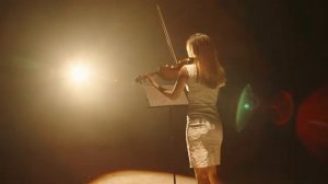 Violinist Receiving Great Applause Special Extended [get.gt]