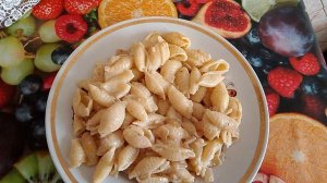 Макароны в сметанно-луковом соусе.