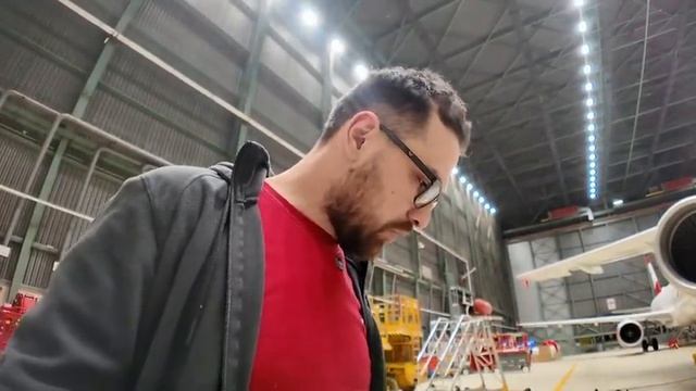 We dismantle nose landing gear of A320