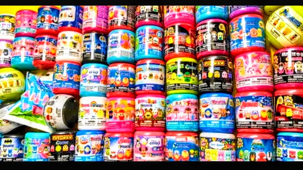 ГИГАНСКАЯ Распаковка АСМР сквишей и антистрессов🥰приятные звуки АСМР сквишей 😍 смотреть онлайн