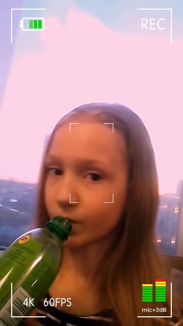 То похолодает, то в жару кидает. ВАУ! смотреть онлайн